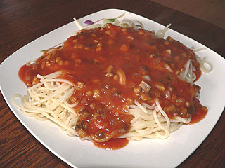 Spaghetti z sosem bolońskim
