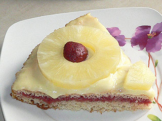 Tort ananasowy